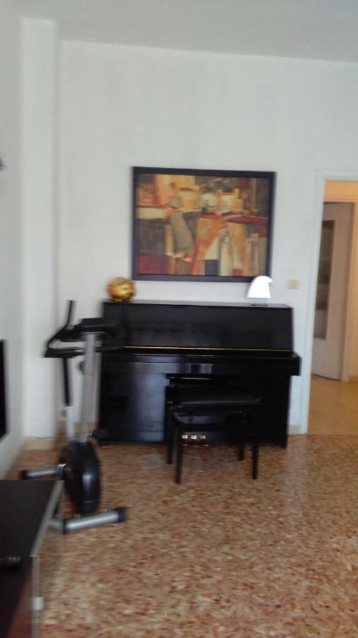 Apartamento Oasi Di Tranquillita Asti Exterior foto
