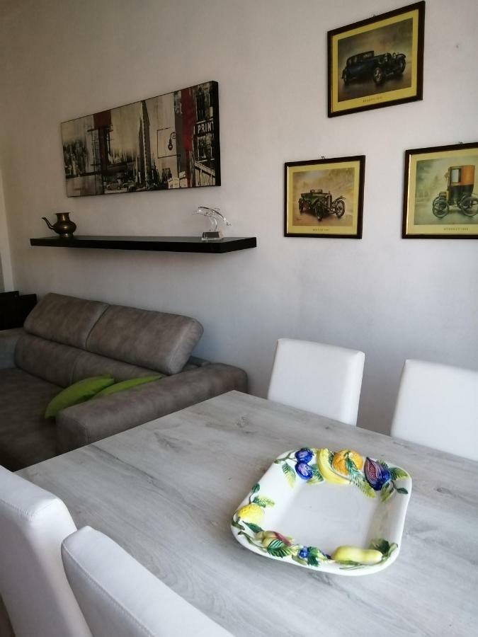 Apartamento Oasi Di Tranquillita Asti Exterior foto